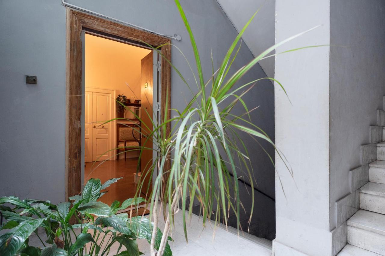 Casa Donna Aiuola Apartment เนเปิลส์ ภายนอก รูปภาพ