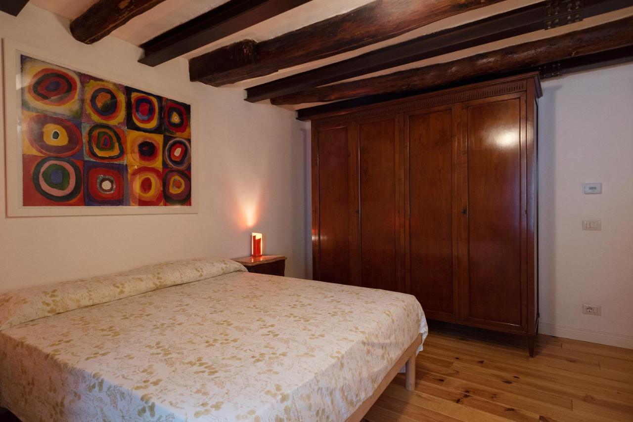 Casa Donna Aiuola Apartment เนเปิลส์ ภายนอก รูปภาพ